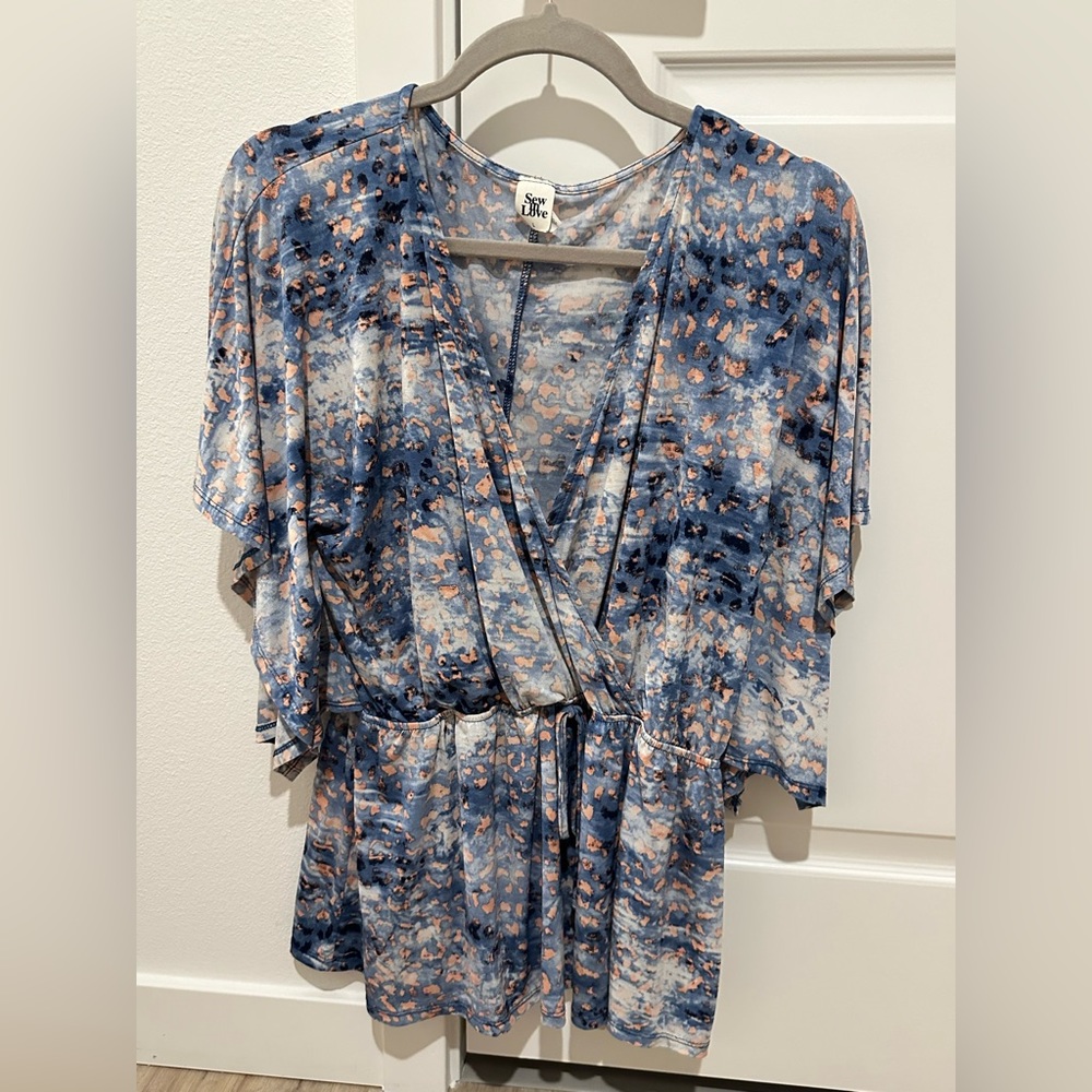Filly flair boutique size large. Brand is sew in love.